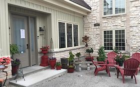 Grey Rose Suites