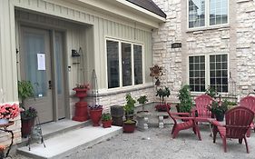 Grey Rose Suites